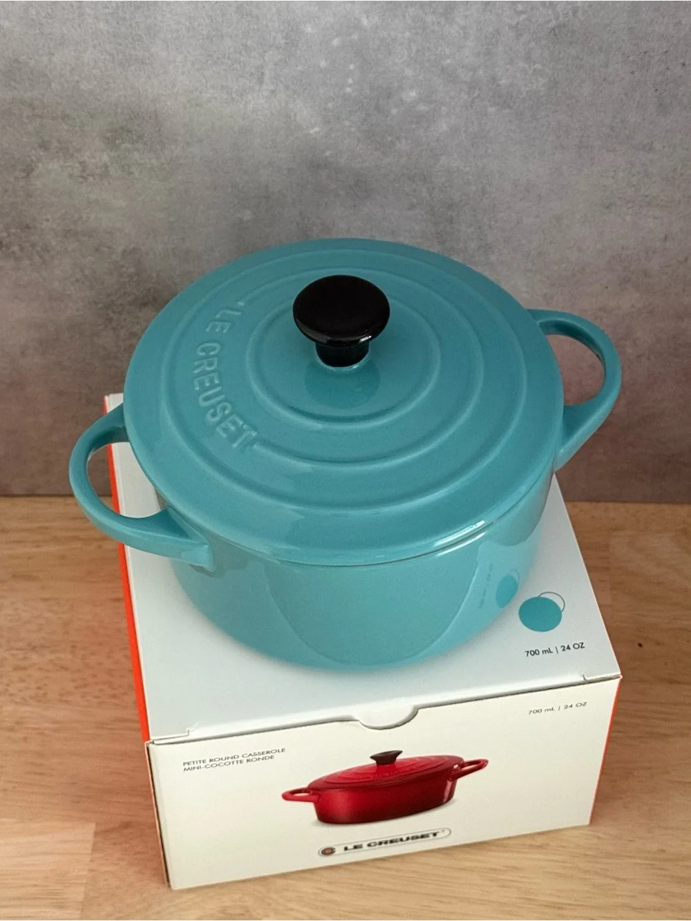 Le Creuset Small Round Casserole in Turquoise Blue 24 oz